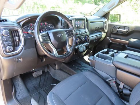 Certified 2019 Chevrolet Silverado 1500 RST AWD/4WD image 4