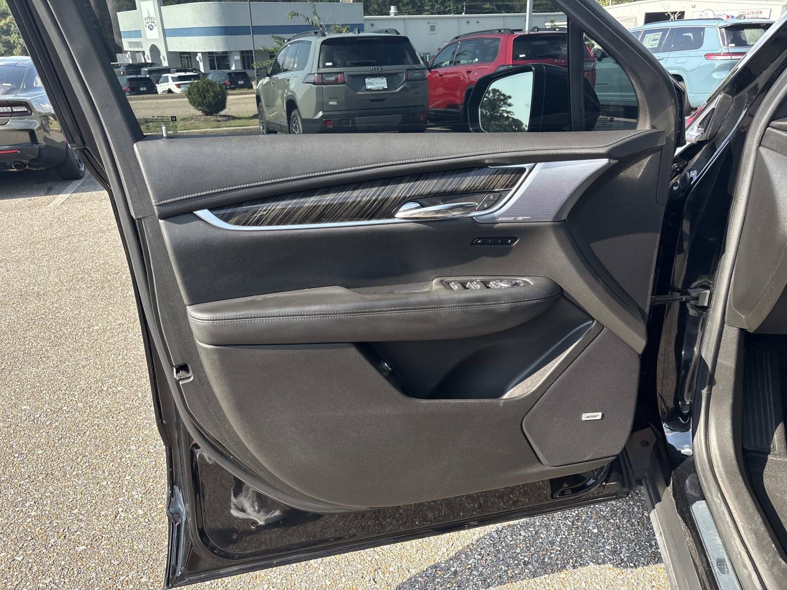 Used 2020 Cadillac XT6 Premium Luxury AWD/4WD image 12