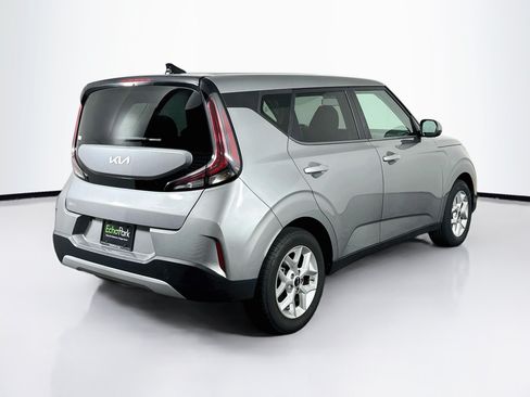 Used 2024 Kia Soul LX w/ Option Group 015 FWD image 9