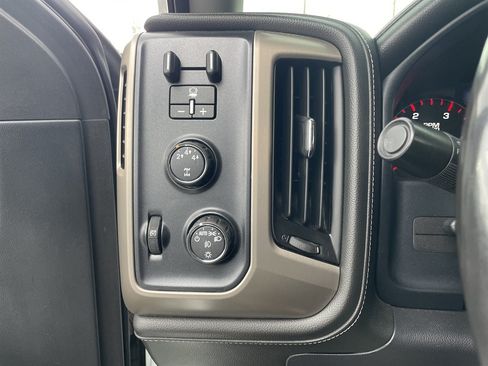 Used 2016 GMC Sierra 2500 Denali w/ Duramax Plus Package AWD/4WD image 34