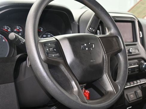 Used 2020 Chevrolet Silverado 1500 Custom w/ Custom Value Package image 13