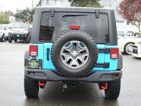 Used 2018 Jeep Wrangler Unlimited Rubicon w/ Connectivity Group image 4