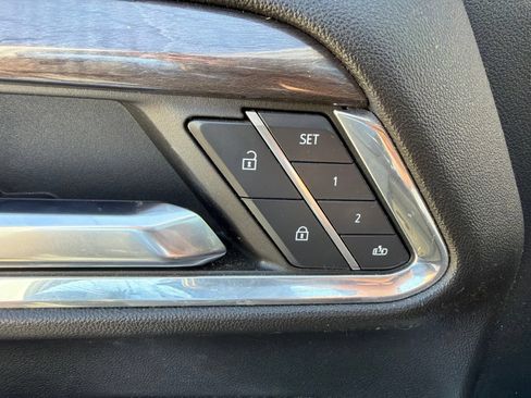 Used 2024 Chevrolet Silverado 2500 LTZ w/ LTZ Convenience Package AWD/4WD image 17