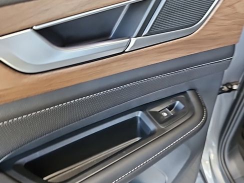 New 2026 Volkswagen Atlas SE image 23