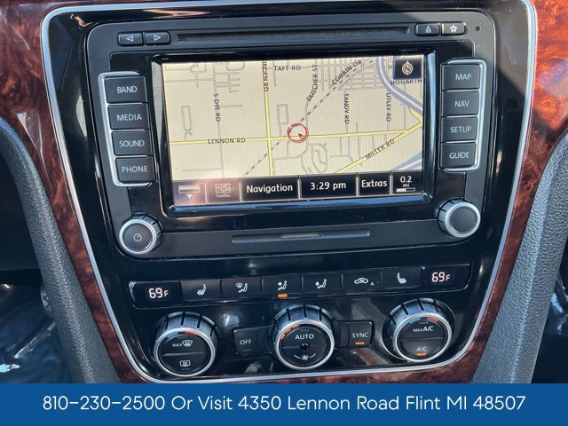 Used 2013 Volkswagen Passat 2.5 SEL FWD image 3