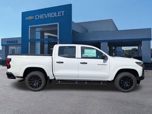New 2026 Chevrolet Colorado W/T image 2