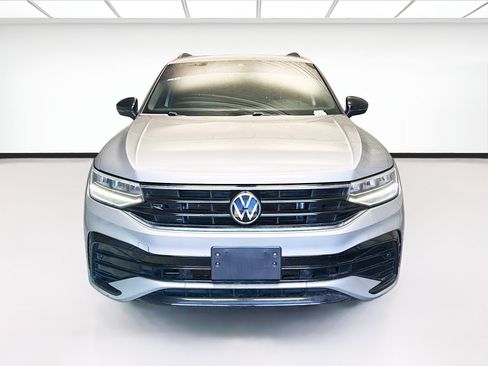 Used 2023 Volkswagen Tiguan SE R-Line FWD image 2