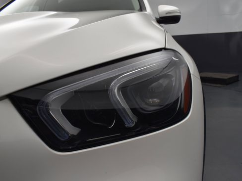 Used 2020 Mercedes-Benz GLE 450 4MATIC w/ MBUX Technology Package image 6