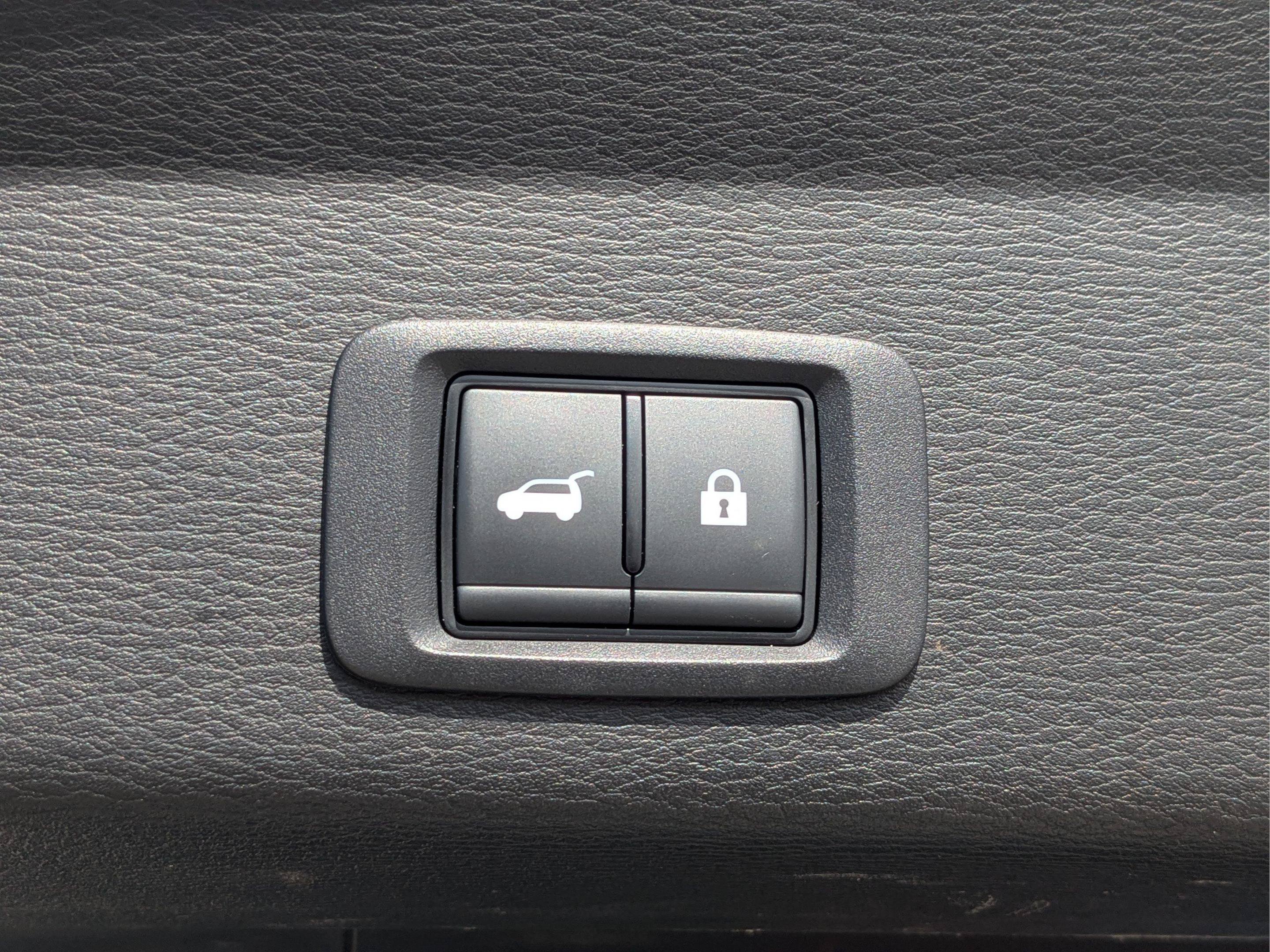 Used 2025 Mitsubishi Outlander SE AWD/4WD image 11