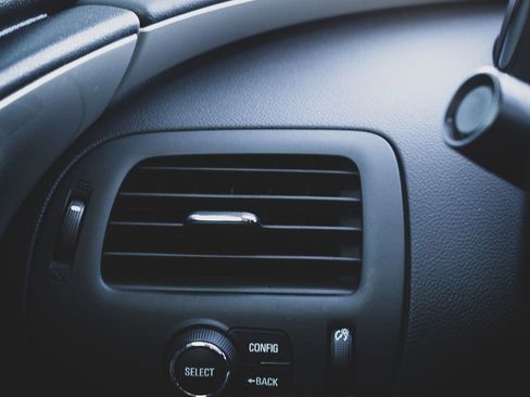 Used 2015 Chevrolet Volt Premium w/ Premium Trim Package image 17