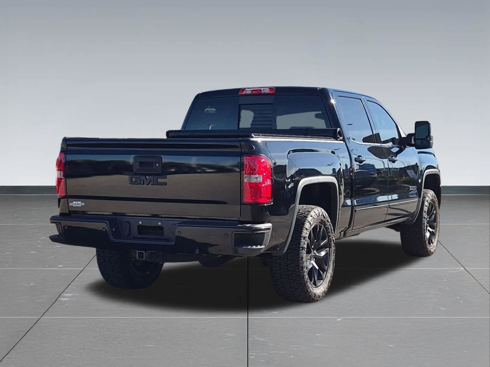 Used 2018 GMC Sierra 1500 SLE w/ Elevation Edition AWD/4WD image 6