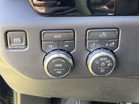 New 2026 GMC Sierra 1500 Elevation image 24