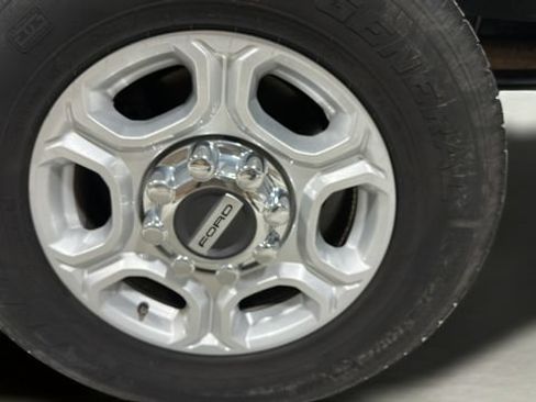 Used 2025 Ford F250 XLT AWD/4WD image 32