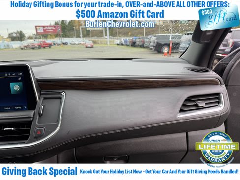 Used 2023 Chevrolet Suburban Premier image 22