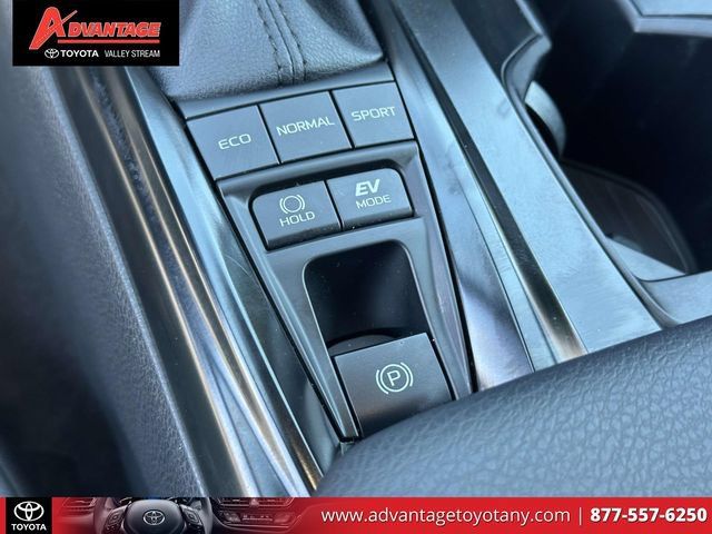 Used 2025 Toyota Camry SE w/ Multimedia Upgrade Package AWD/4WD image 38
