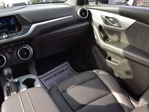 Used 2022 Chevrolet Blazer LT image 17