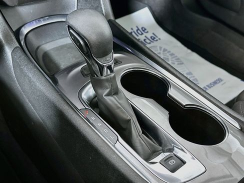 Used 2023 Chevrolet Malibu LT FWD image 16