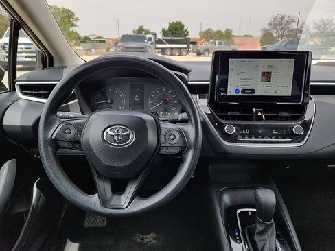 Used 2024 Toyota Corolla LE FWD image 6