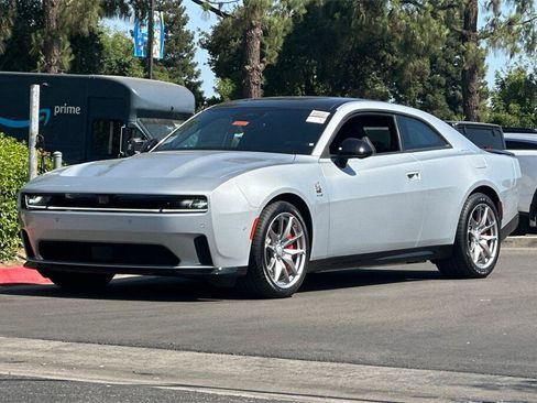 New 2024 Dodge Charger Daytona Scat Pack w/ Plus Group image 16