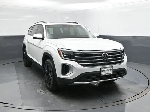New 2026 Volkswagen Atlas SE image 22
