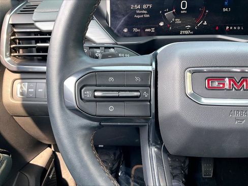 Used 2024 GMC Acadia AT4 AWD/4WD image 23