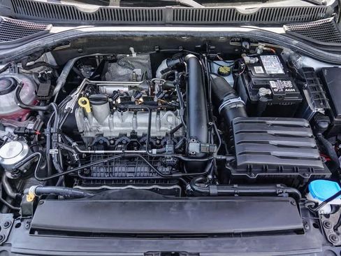 Used 2021 Volkswagen Jetta SE w/ SE Cold Weather Package image 26