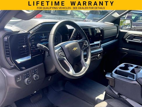 Used 2024 Chevrolet Silverado 1500 LT AWD/4WD image 14