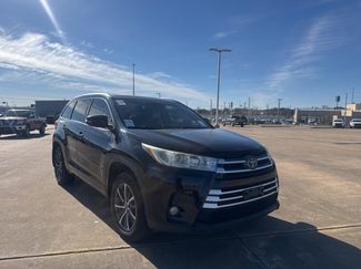 Used 2018 Toyota Highlander XLE video 1
