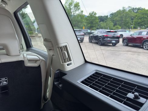 Used 2023 Volvo XC90 B6 Plus w/ Protection Package Premier AWD/4WD image 35