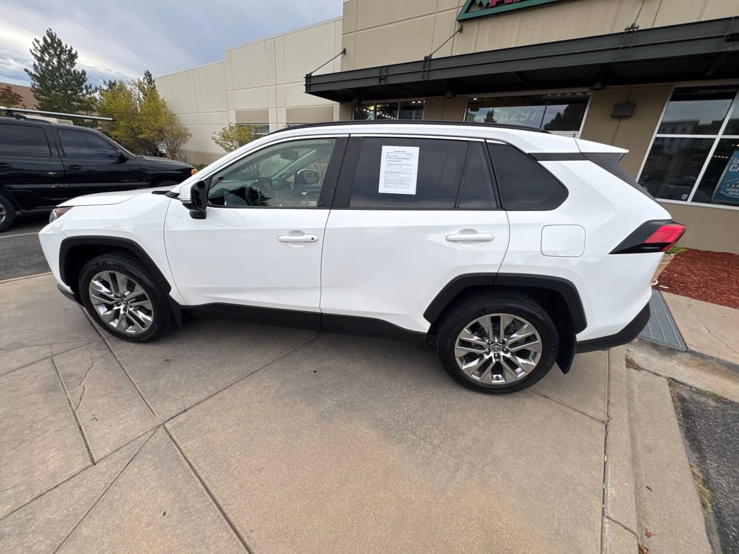 Used 2019 Toyota RAV4 XLE Premium w/ Advanced Technology Package AWD/4WD image 10