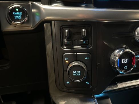 Used 2021 Ford F150 Lariat w/ Equipment Group 502A High AWD/4WD image 16