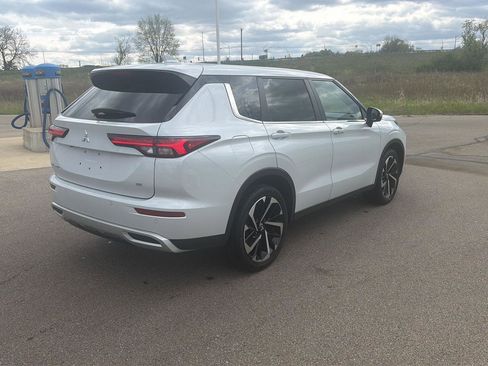 Used 2024 Mitsubishi Outlander SE FWD image 5