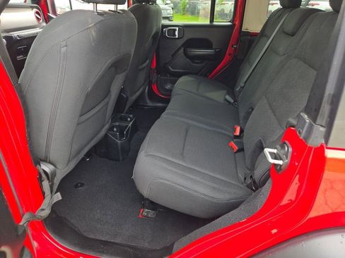 Used 2021 Jeep Wrangler Unlimited Sport AWD/4WD image 16