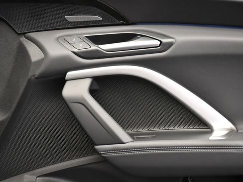 Used 2025 Audi Q5 Premium Plus w/ Premium Plus image 44