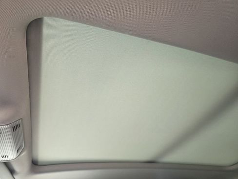 New 2026 Volkswagen Atlas SE image 16