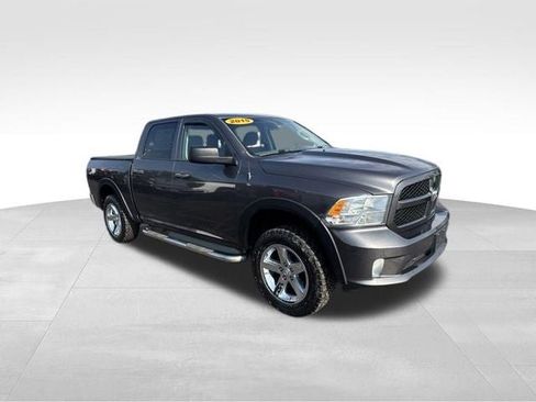 Used 2015 RAM 1500 Express AWD/4WD image 3