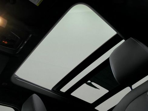 Used 2018 BMW X1 xDrive28i image 15