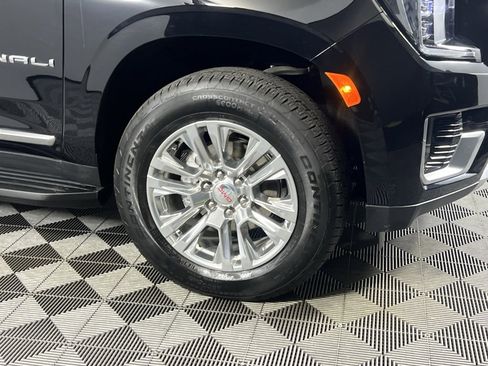 Used 2024 GMC Yukon XL Denali image 12