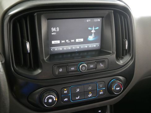 Used 2018 Chevrolet Colorado W/T w/ WT Convenience Package AWD/4WD image 22