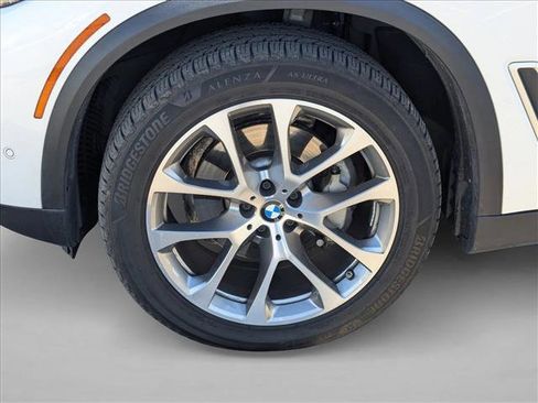 Used 2019 BMW X5 xDrive40i w/ Premium Package 2 image 24