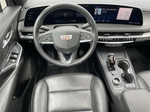 Used 2024 Cadillac XT4 Premium Luxury AWD/4WD image 11