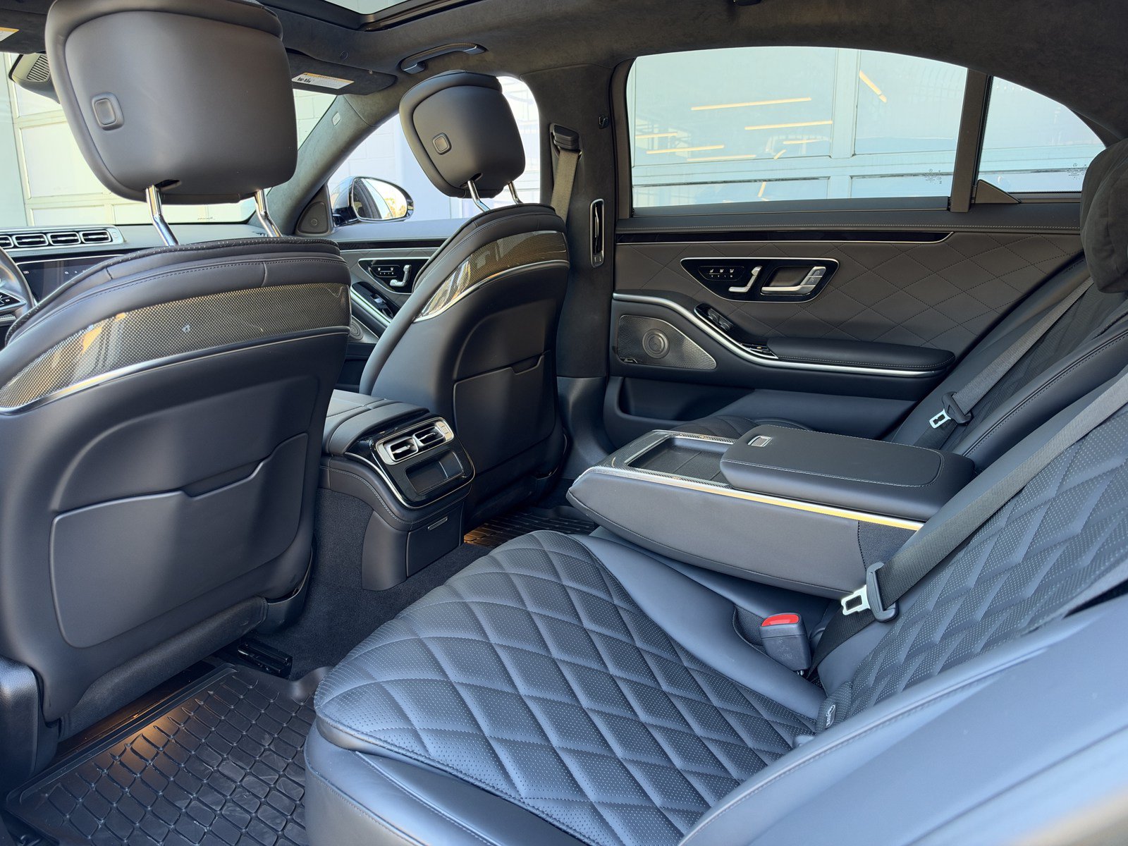Used 2025 Mercedes-Benz S 580 4MATIC Sedan image 32