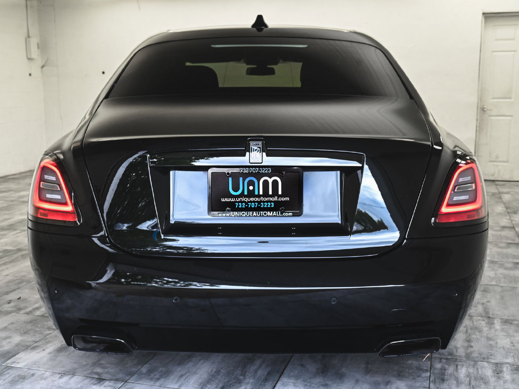 Used 2022 Rolls-Royce Ghost Black Badge AWD/4WD image 5