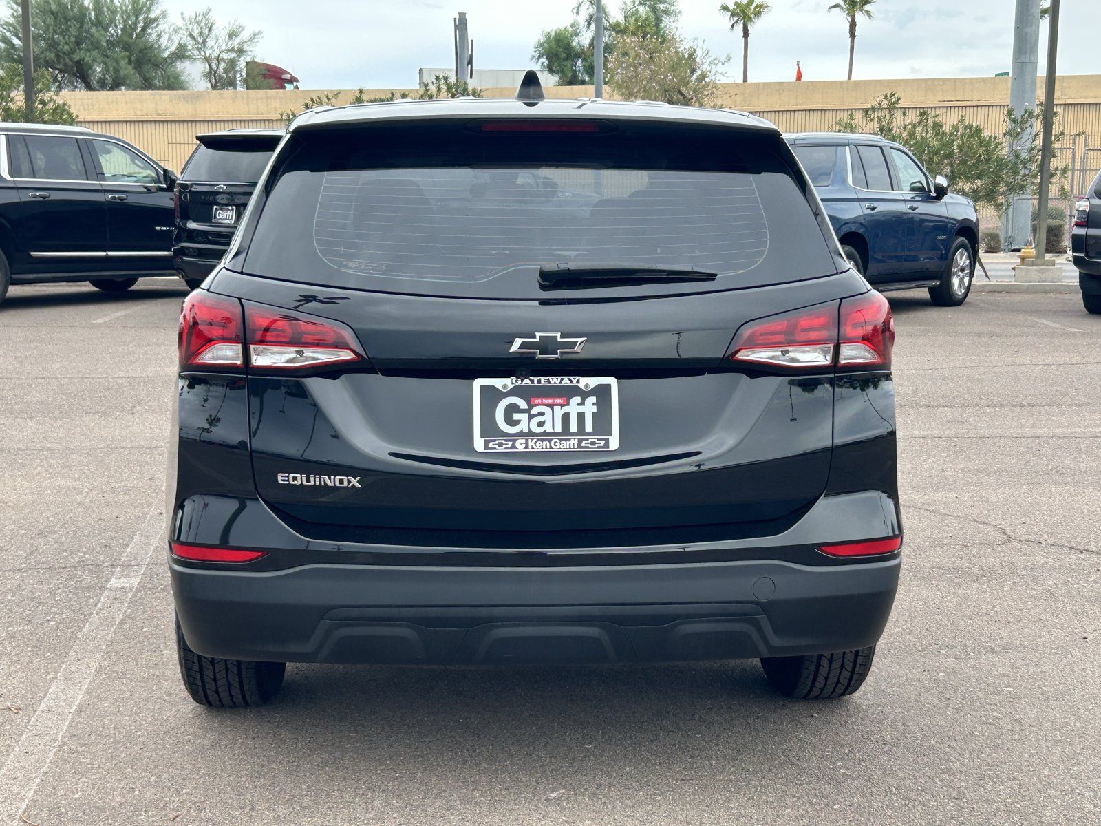 Used 2022 Chevrolet Equinox LS FWD image 4