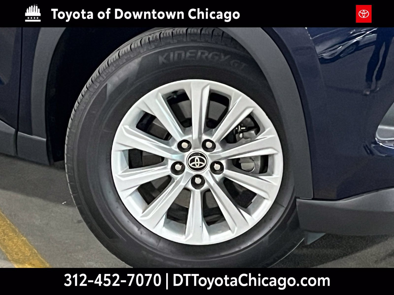 Used 2024 Toyota Grand Highlander AWD image 2