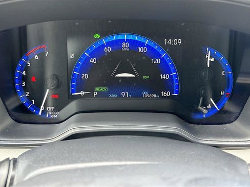 Used 2022 Toyota Corolla LE FWD image 12