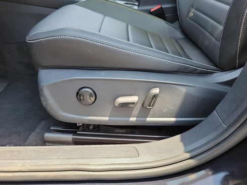 Used 2024 Volkswagen Jetta SE image 16