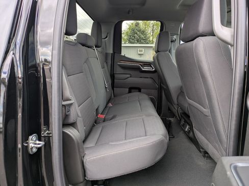 Used 2024 Chevrolet Silverado 1500 LT image 32