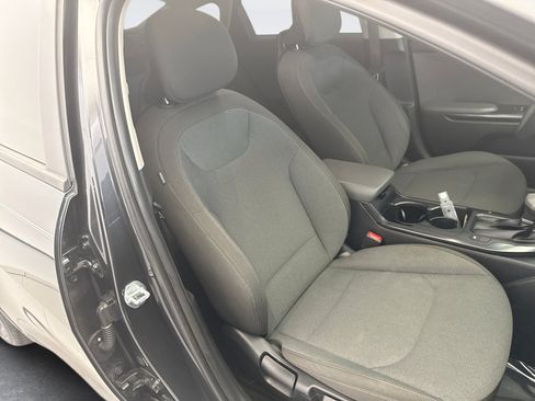 Used 2025 Kia K4 FWD image 17