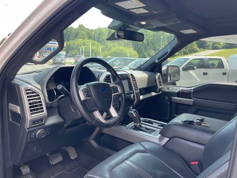 Used 2016 Ford F150 Platinum w/ Equipment Group 701A Luxury AWD/4WD image 21